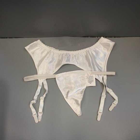 satin garter set with panties - Picture 1 of 2